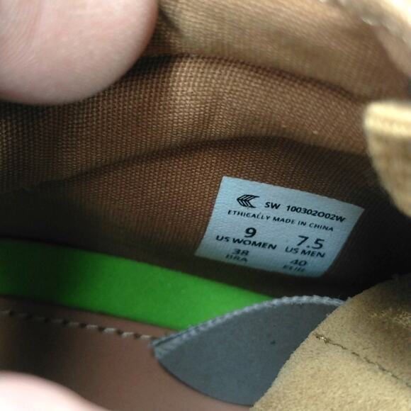 NIB Cariuma OCA High All Camel Suede Sneaker Unisex Men 7.5 Women 9 - Picture 6 of 7